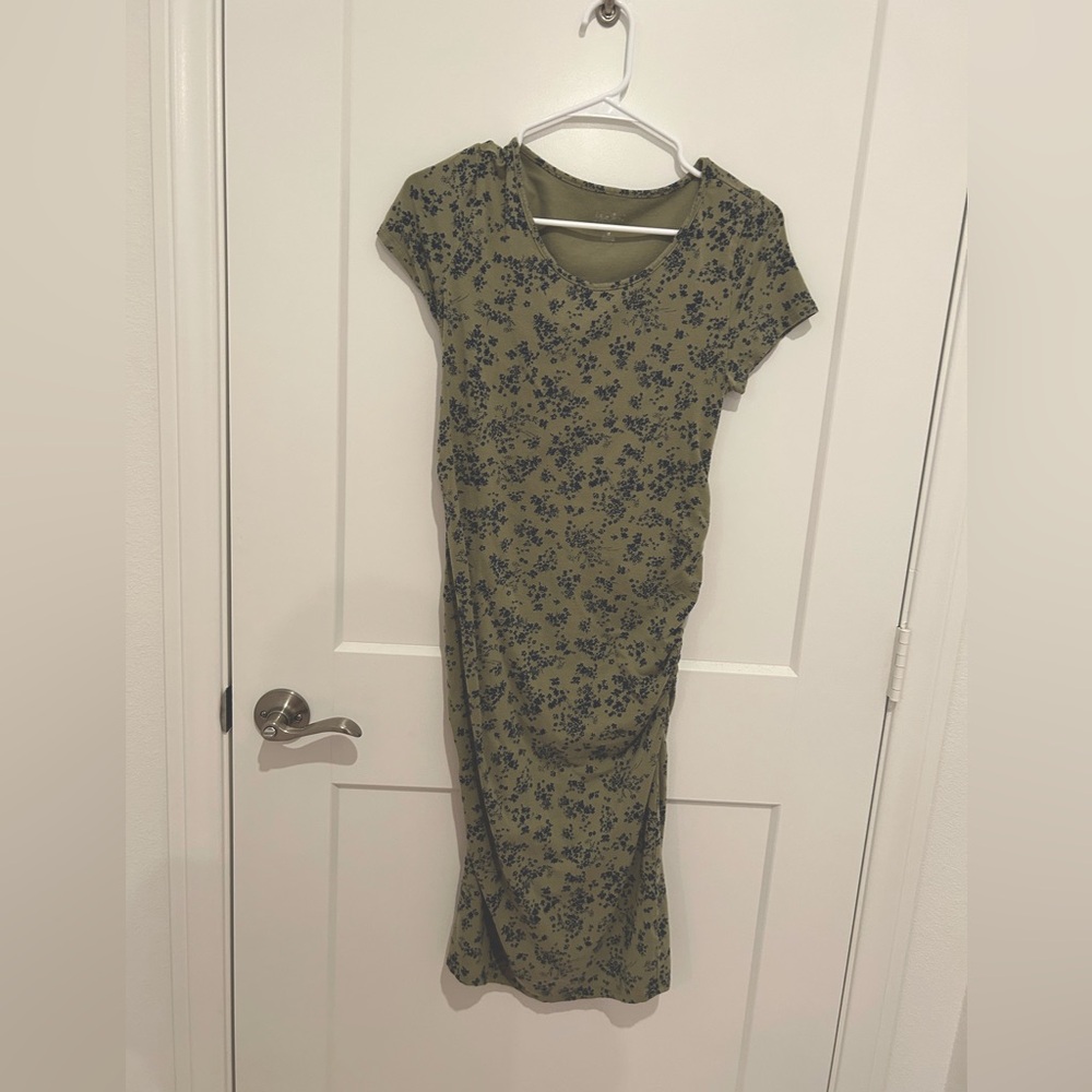 Isabel Maternity by Ingrid & Isabel Medium Green Blue Floral Ruched Dress